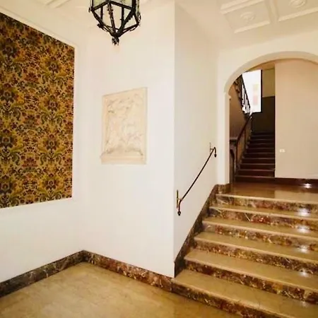 Liberta With Balcony Florence