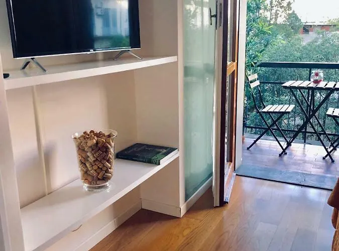 Liberta With Balcony Апартаменты